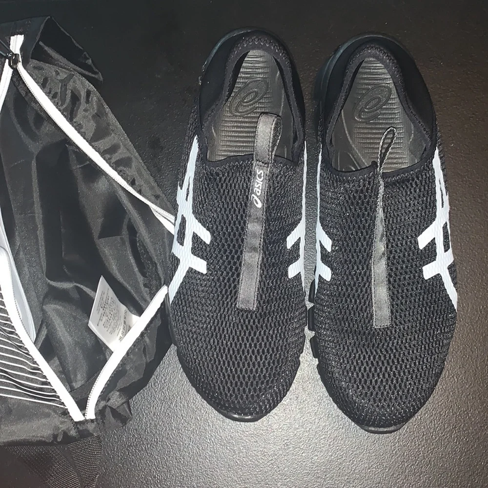 ASICS. - Picture 2 of 2